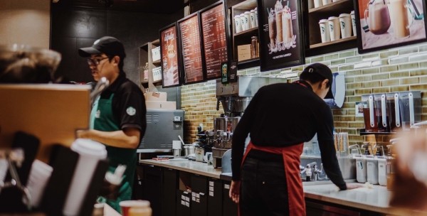 От «Starbucks» до «ВкусВилла»: правила этичного управления репутацией От «Starbucks» до «ВкусВилла»: правила этичного управления репутацией